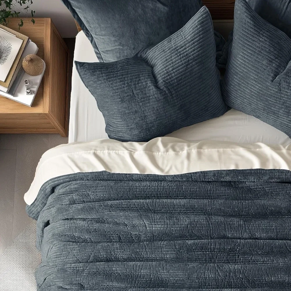 🆕 PB Style 3 Piece Queen Stormy Blue Luxe Soft Velvet Quilt Coverlet Set.